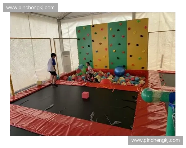 在蹦床的世界里尽情释放能量与快乐的极限体验指南